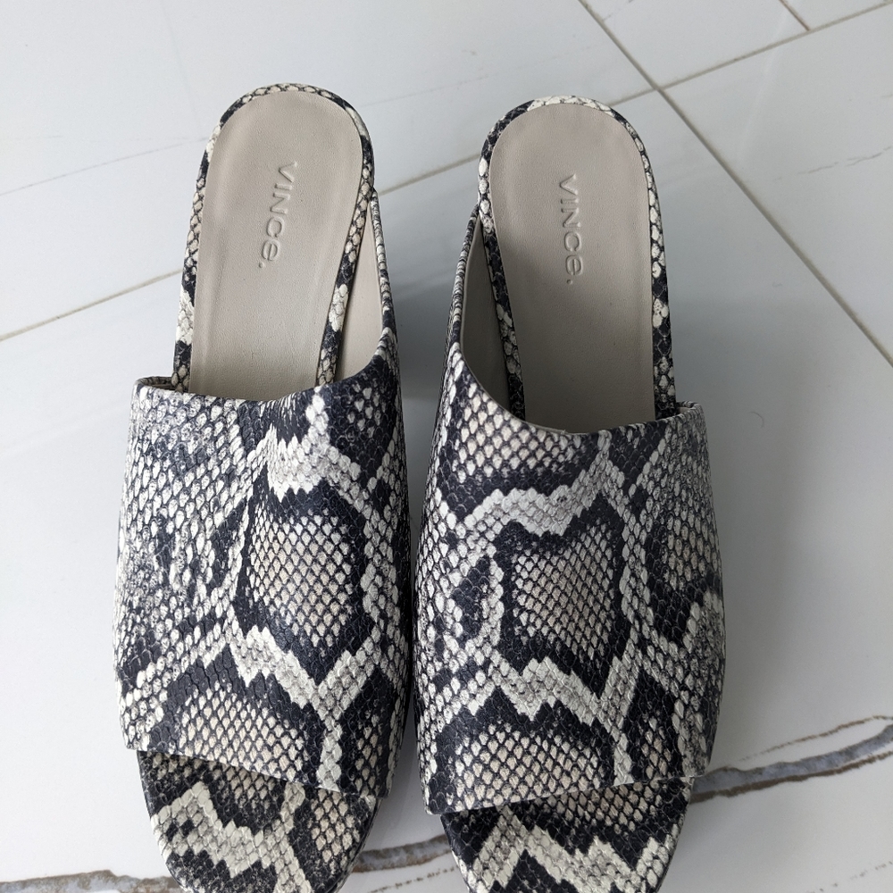 Women's Vince Black White Snake Print Wyatt Platform Sandal Shoe sz 9.5